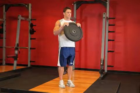 Demonstrasi gerakan Reverse Plate Curls.